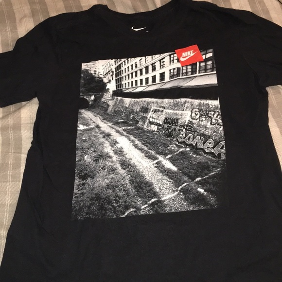 nike shirts for guys